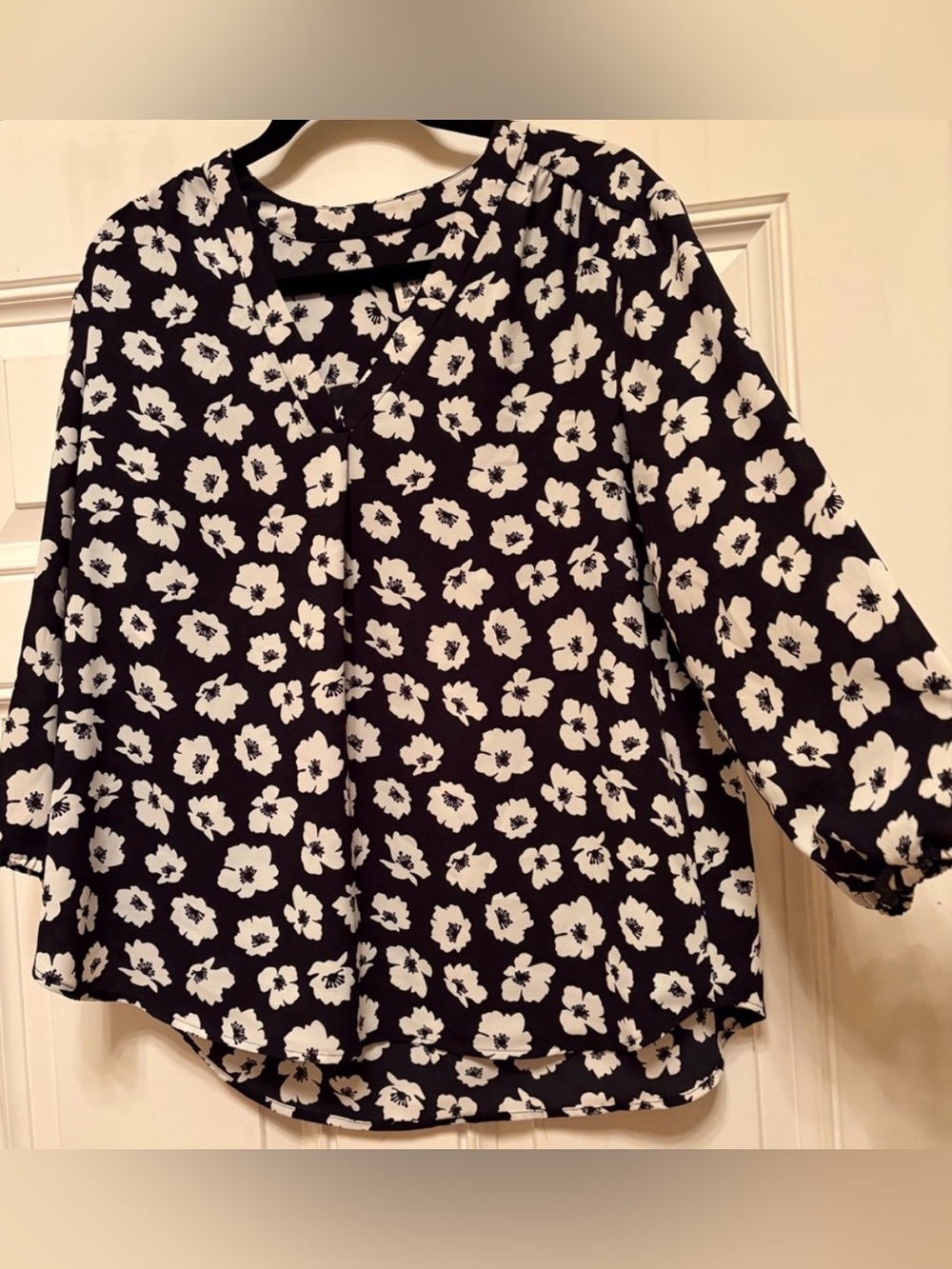 Anne Klein Black and White V Neck Floral Blouse with Cuffed Sleeves